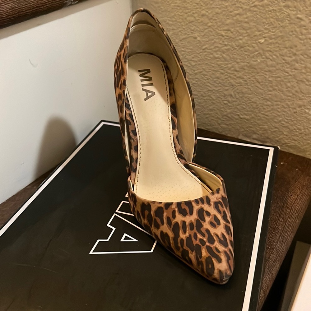 Women’s leopard heels